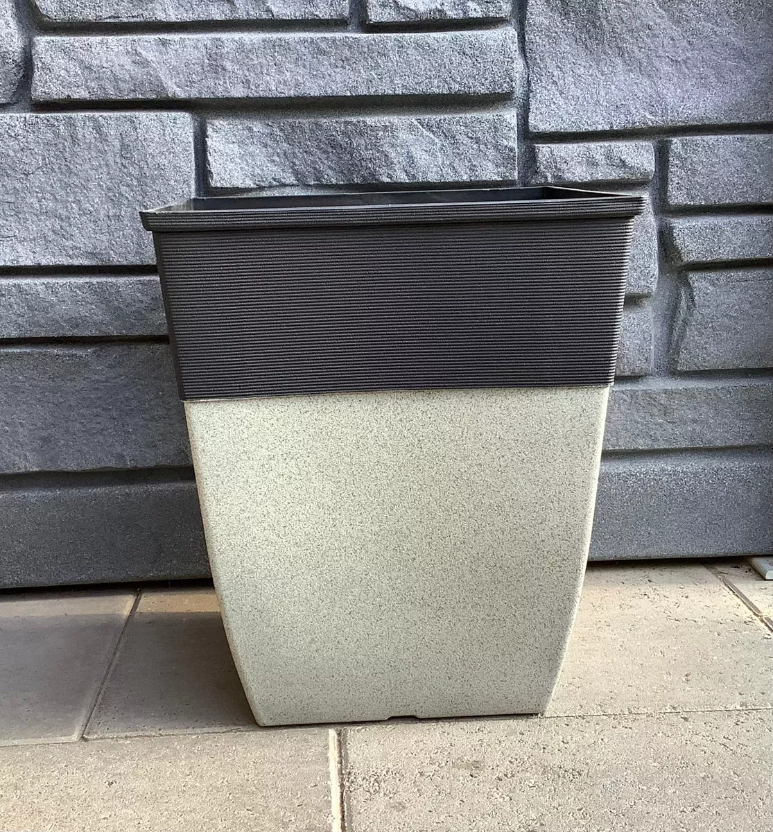 13-hendrix-short-square-black-granite 13" Hendrix Short Square - Black/Granite