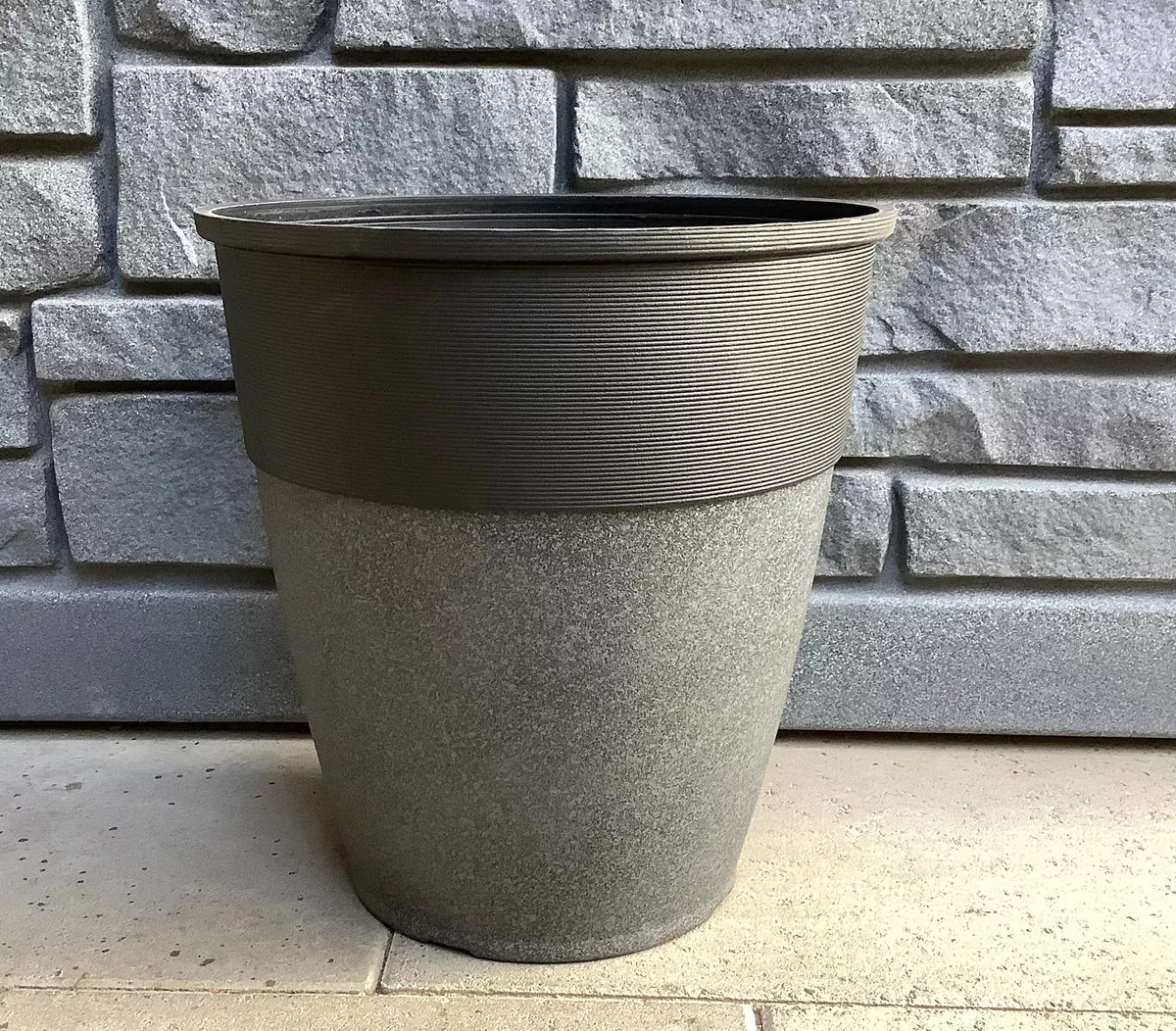 14-5-hendrix-short-round-black-charcoal-stone 14.5" Hendrix Short Round - Black/Charcoal Stone