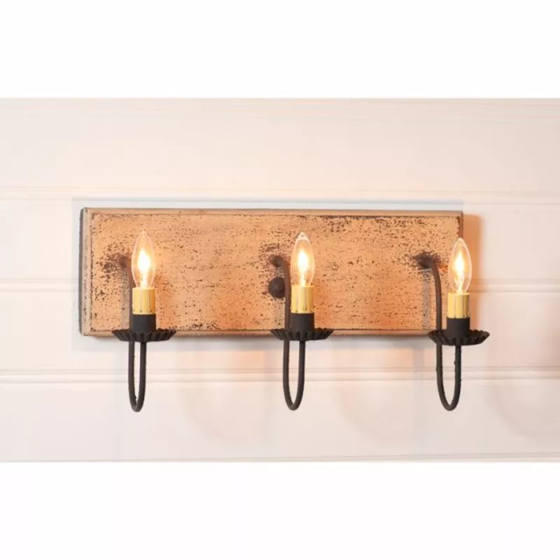 3-Light Vanity Light in Hartford Buttermilk