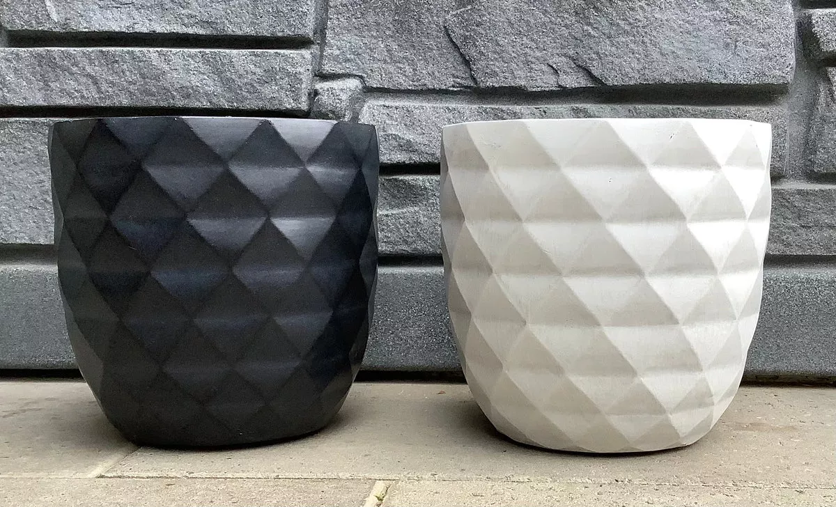 9.25" "Ruby" Small Diamond Plant Pot