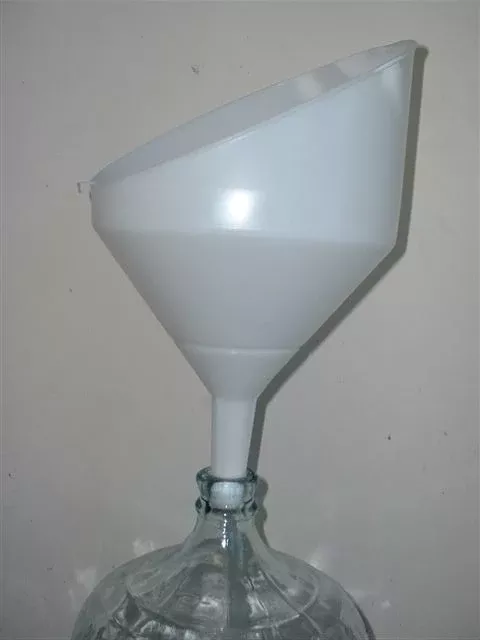anti-splash-funnel-with-fine-filtering-screen ANTI-SPLASH FUNNEL WITH FINE FILTERING SCREEN