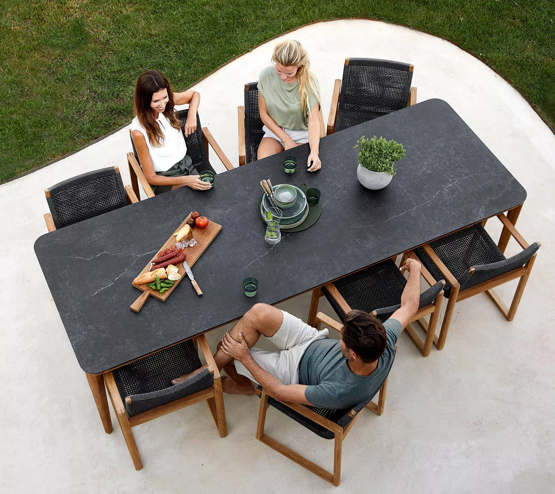 aspect-dining-table Aspect Dining Table
