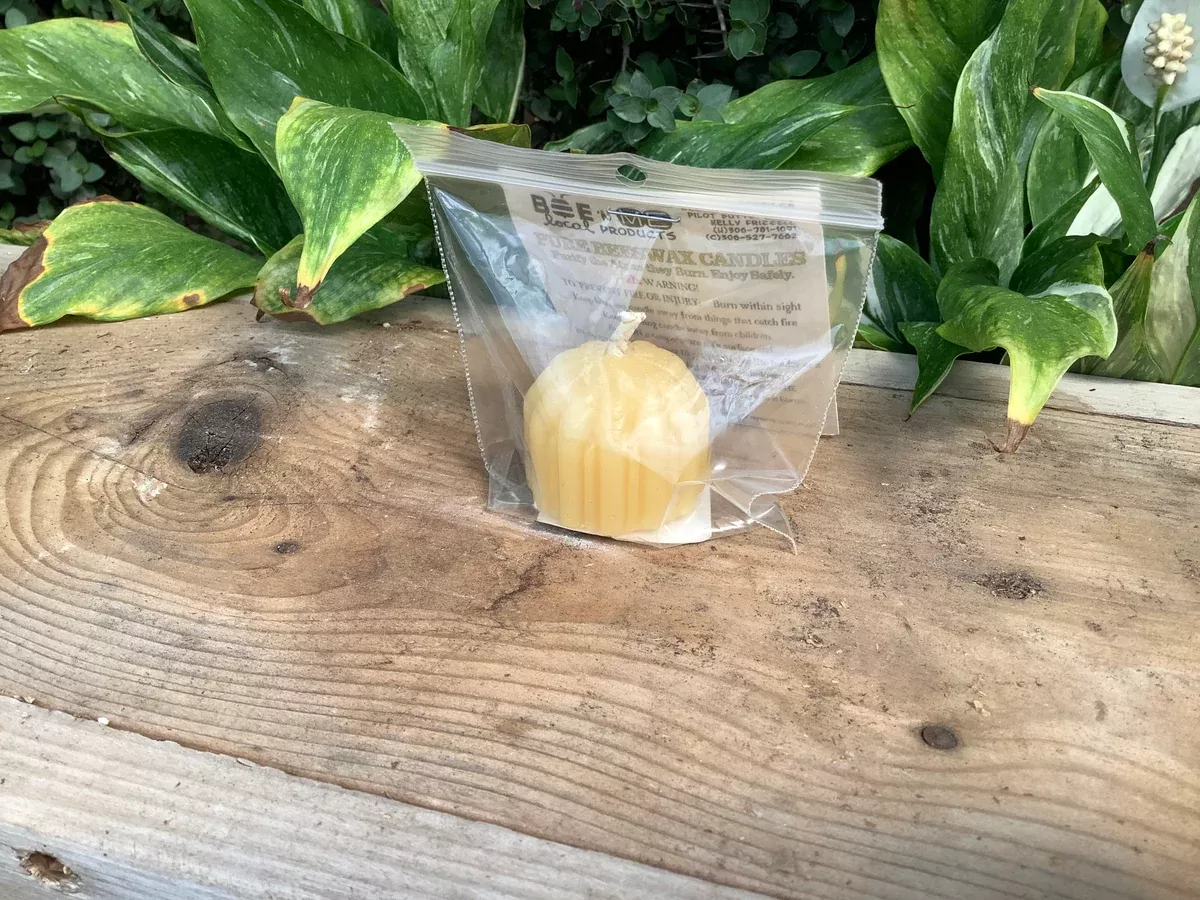 Beeswax Candle 'Daisy"