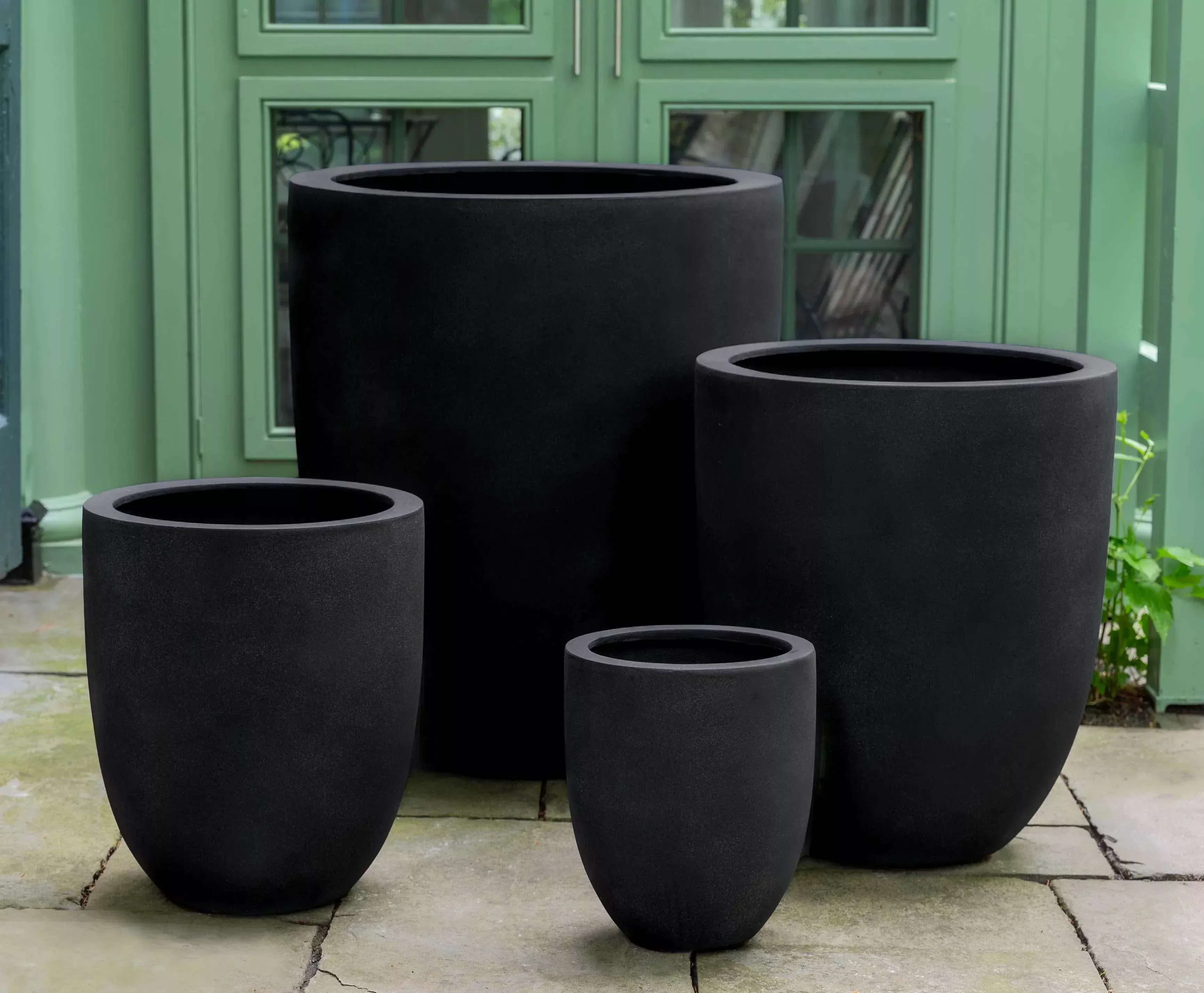 Campania Bradford Medium Onyx Planter - Clearance
