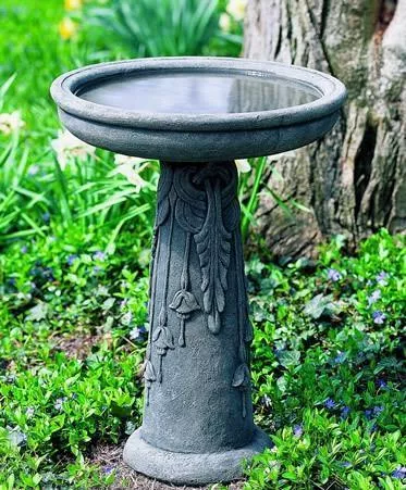Campania Flores Birdbath