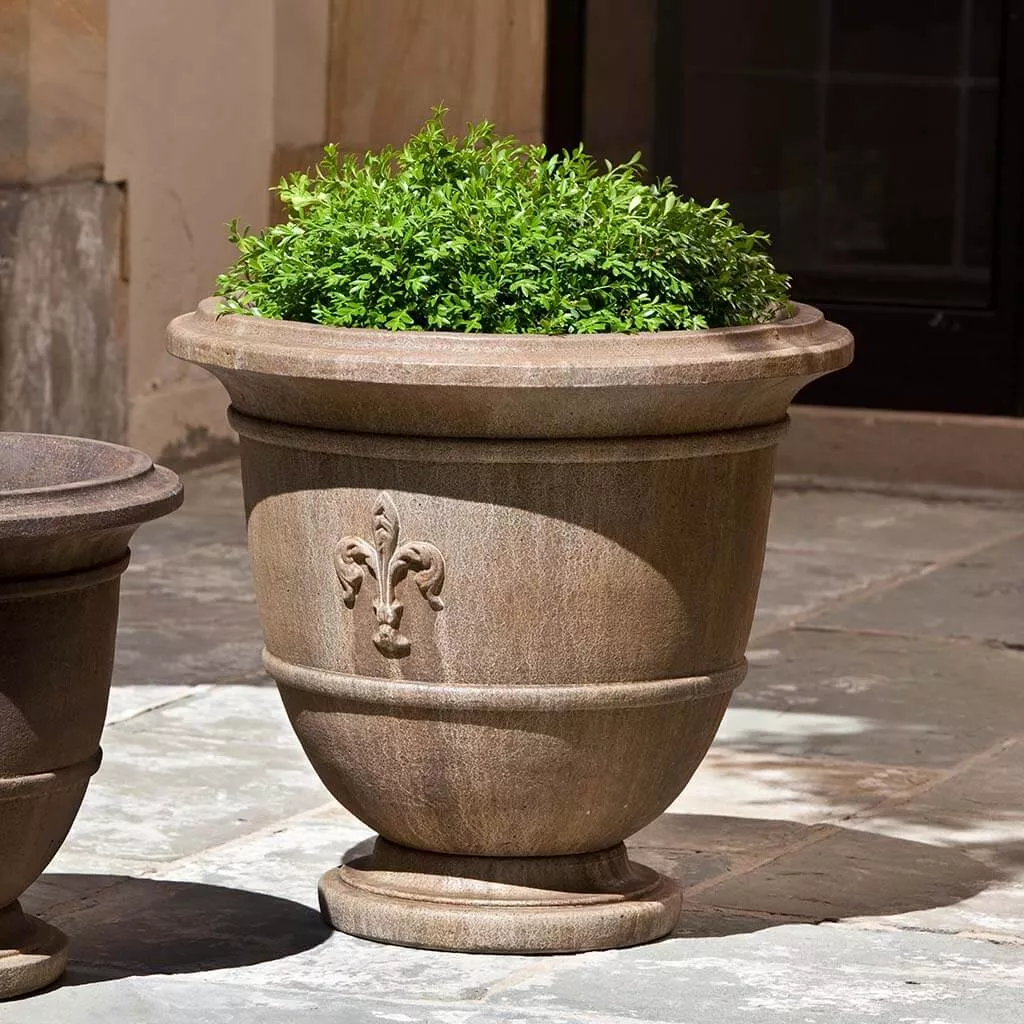 campania-international-fleur-de-lis-large-urn Campania International Fleur de Lis Large Urn