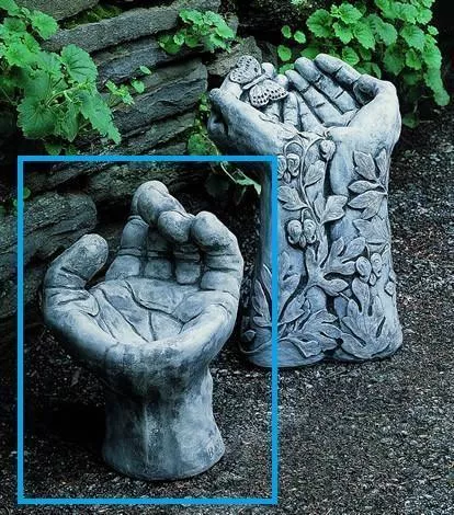Campania Mano Birdbath