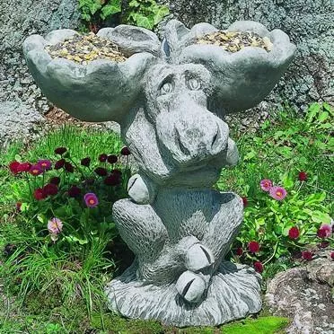 Campania Moose Birdbath/Feeder