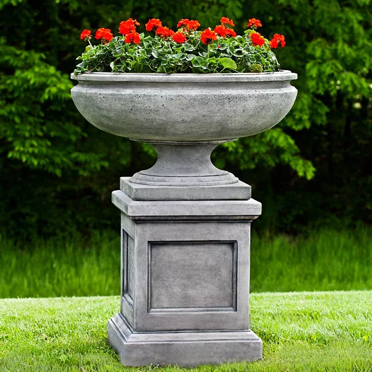campania-st-louis-planter Campania St. Louis Planter