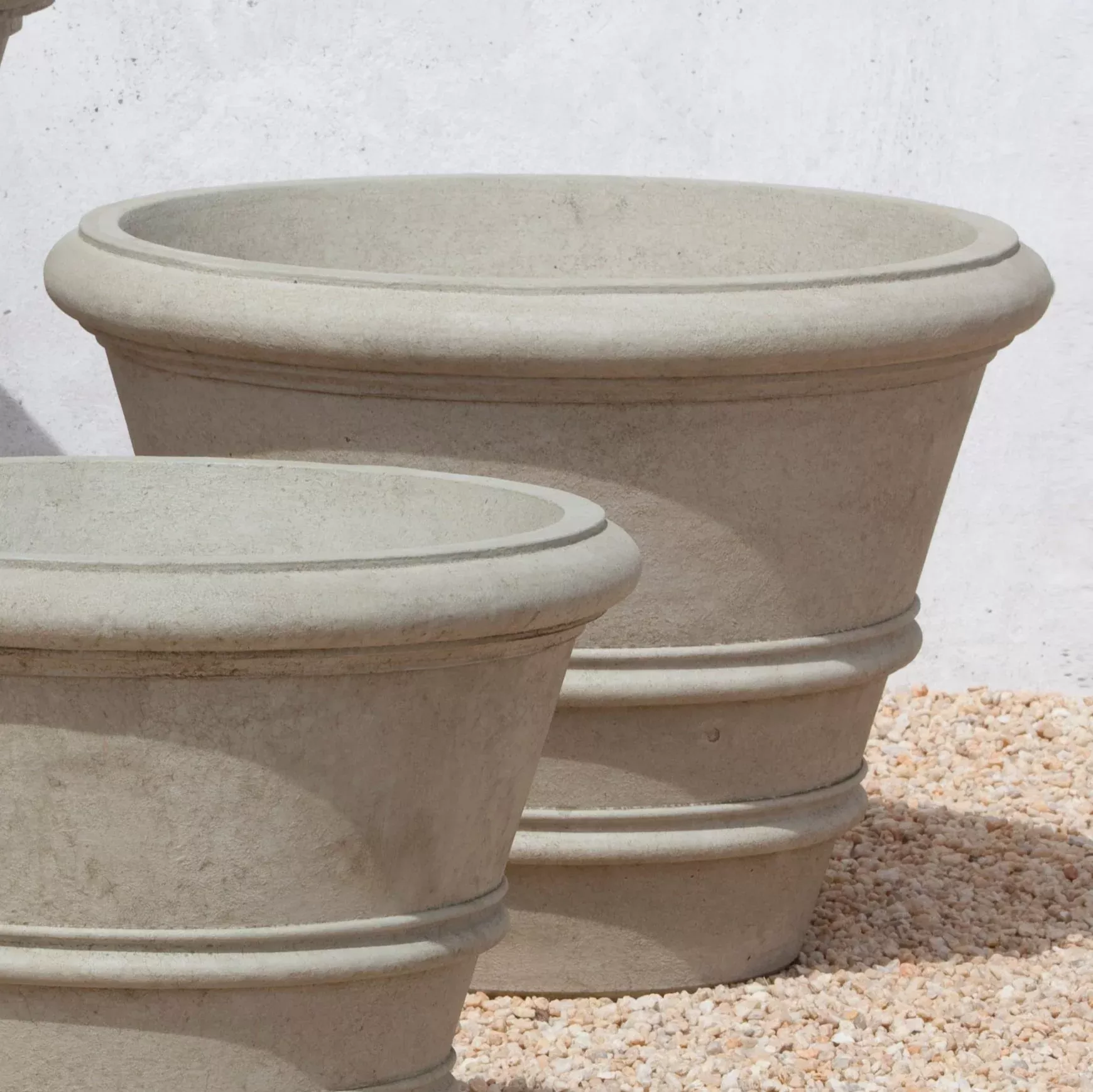 classic-rolled-rim-27-planter-by-campania-international Classic Rolled Rim 27" Planter by Campania International