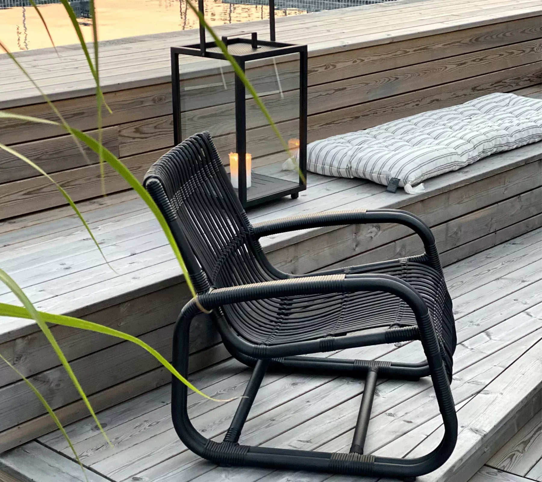 curve-lounge-chair Curve Lounge Chair