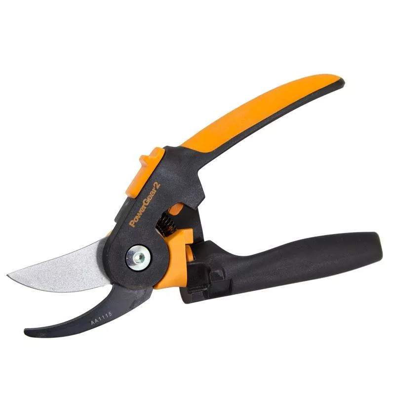 fiskars-powergear-bypass-pruner Fiskars PowerGear Bypass Pruner