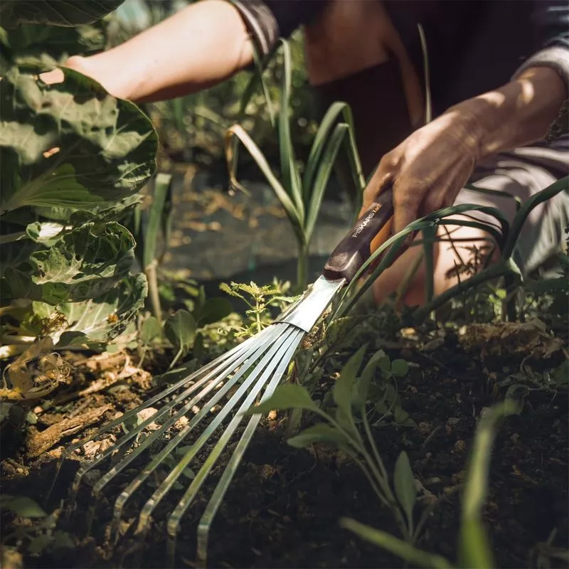 fiskars-xact-hand-rake Fiskars Xact Hand Rake