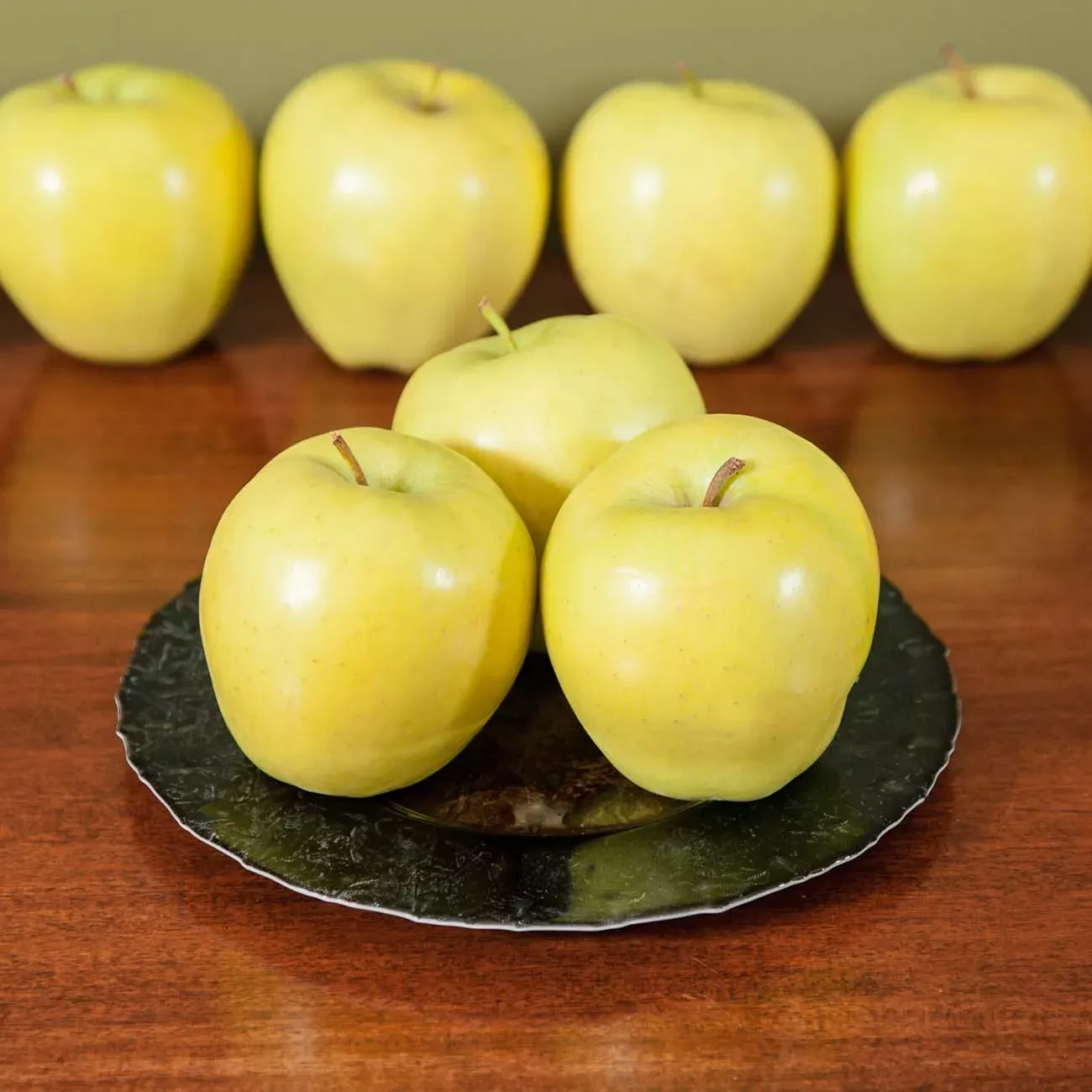 golden-delicious-apple-tree Golden Delicious Apple Tree