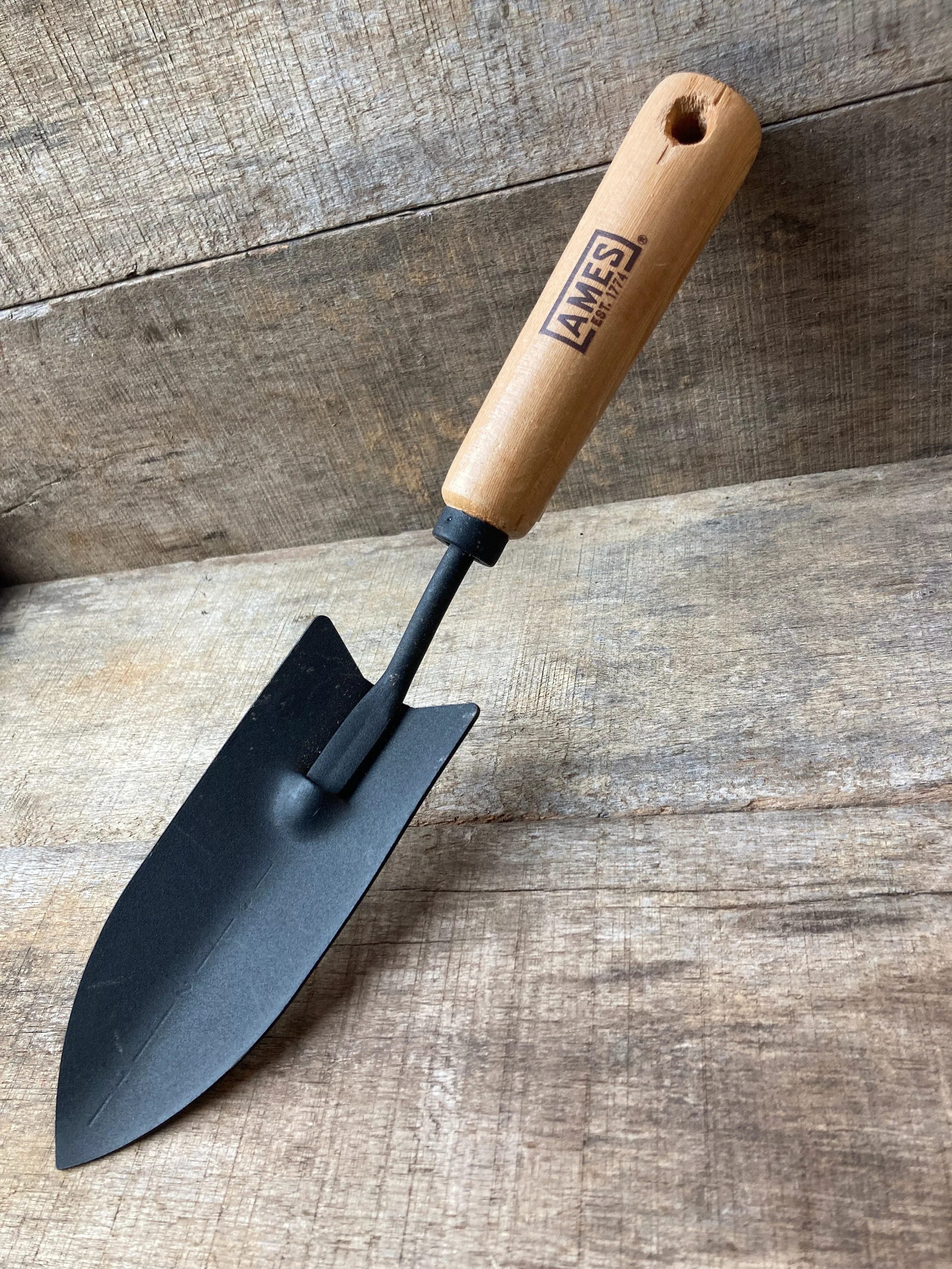 hand-transplant-wood-handle-ames Hand Transplant Wood Handle Ames