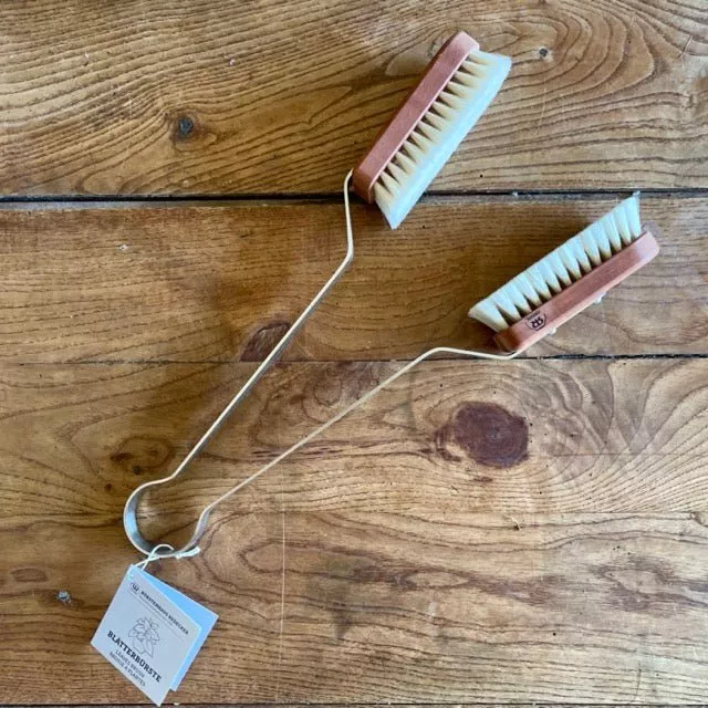 indoor-plant-dust-brush-unique-gift Indoor Plant Dust Brush - Unique Gift