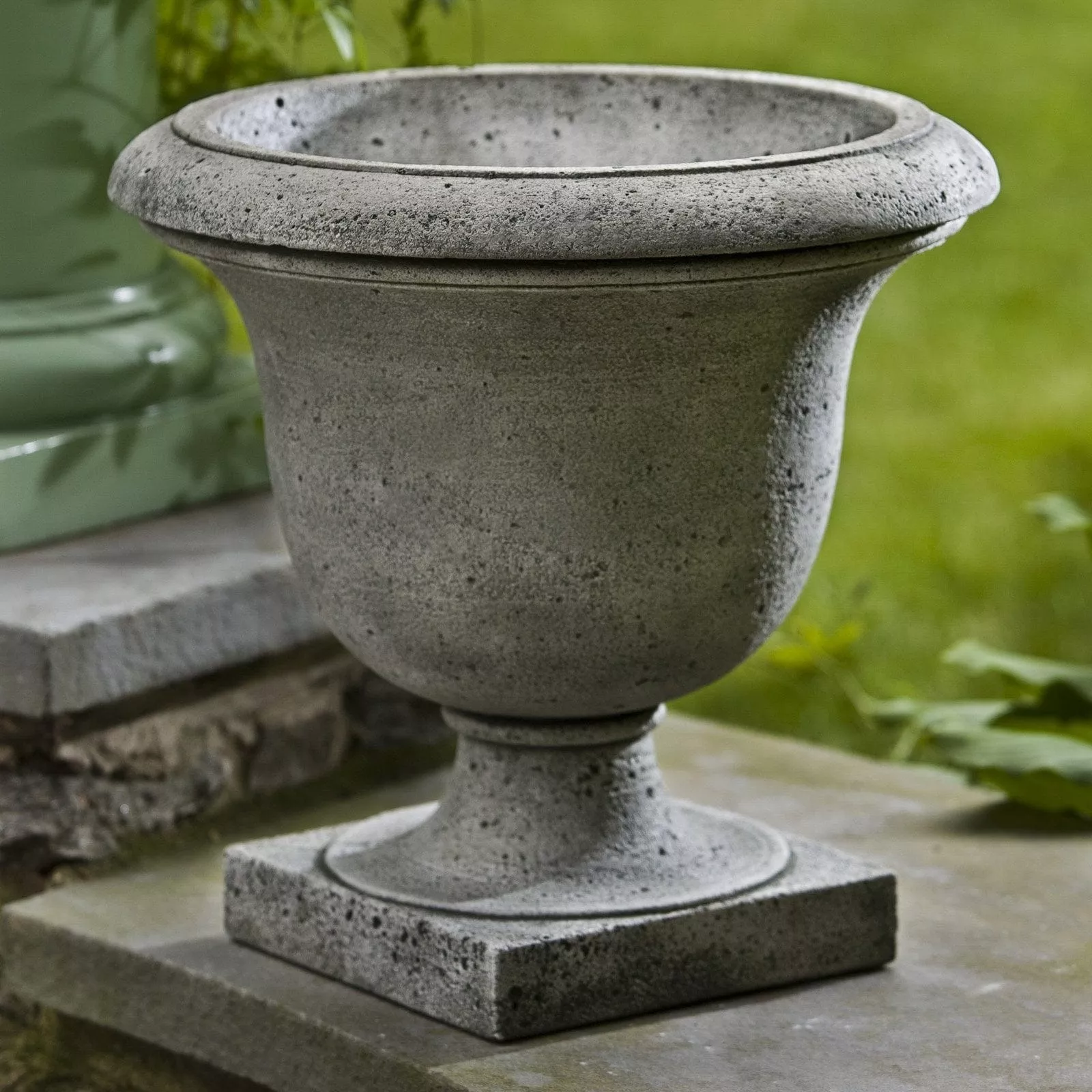 litchfield-rustic-urn-garden-planter Litchfield Rustic Urn Garden Planter