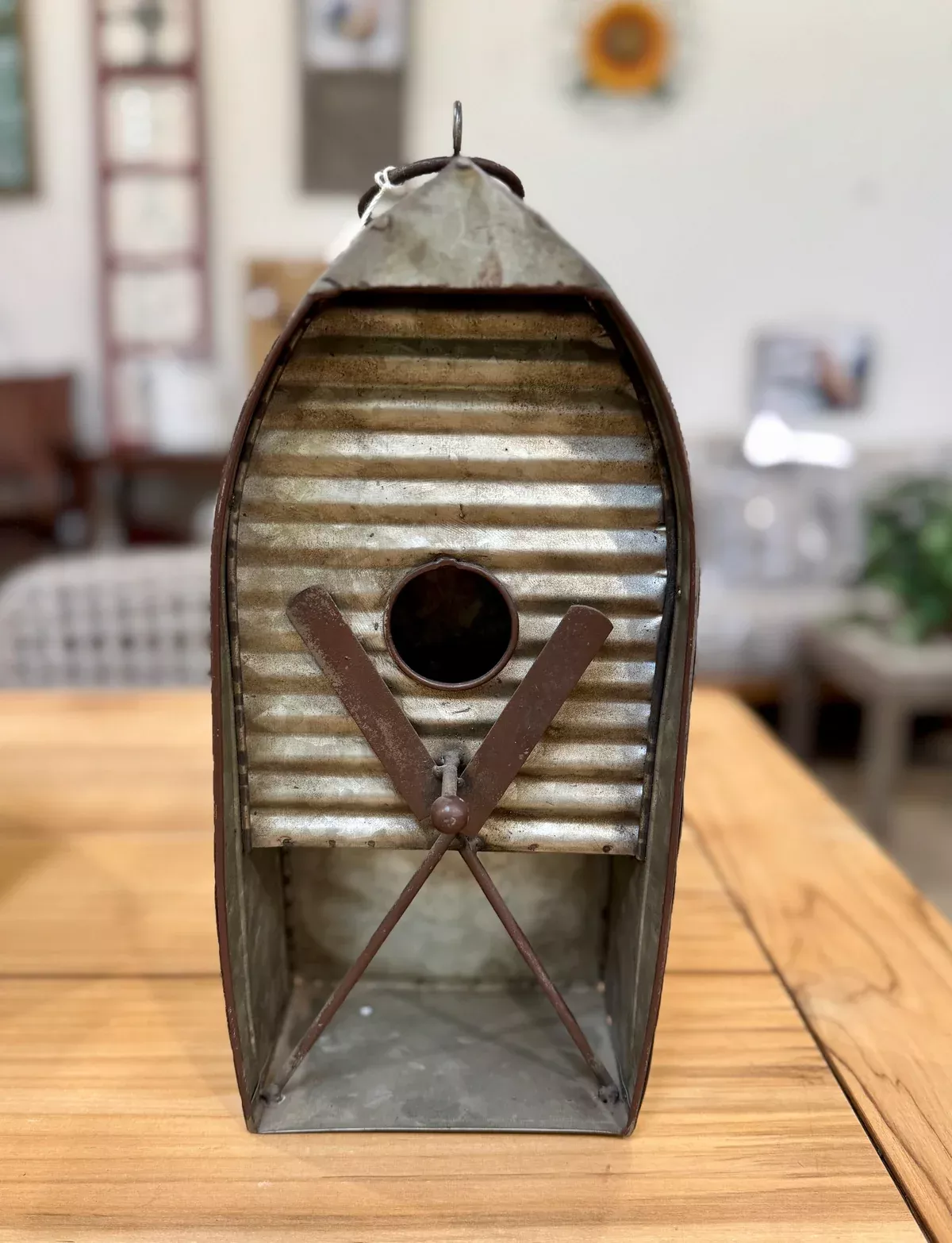 metal-rowboat-birdhouse Metal Rowboat Birdhouse