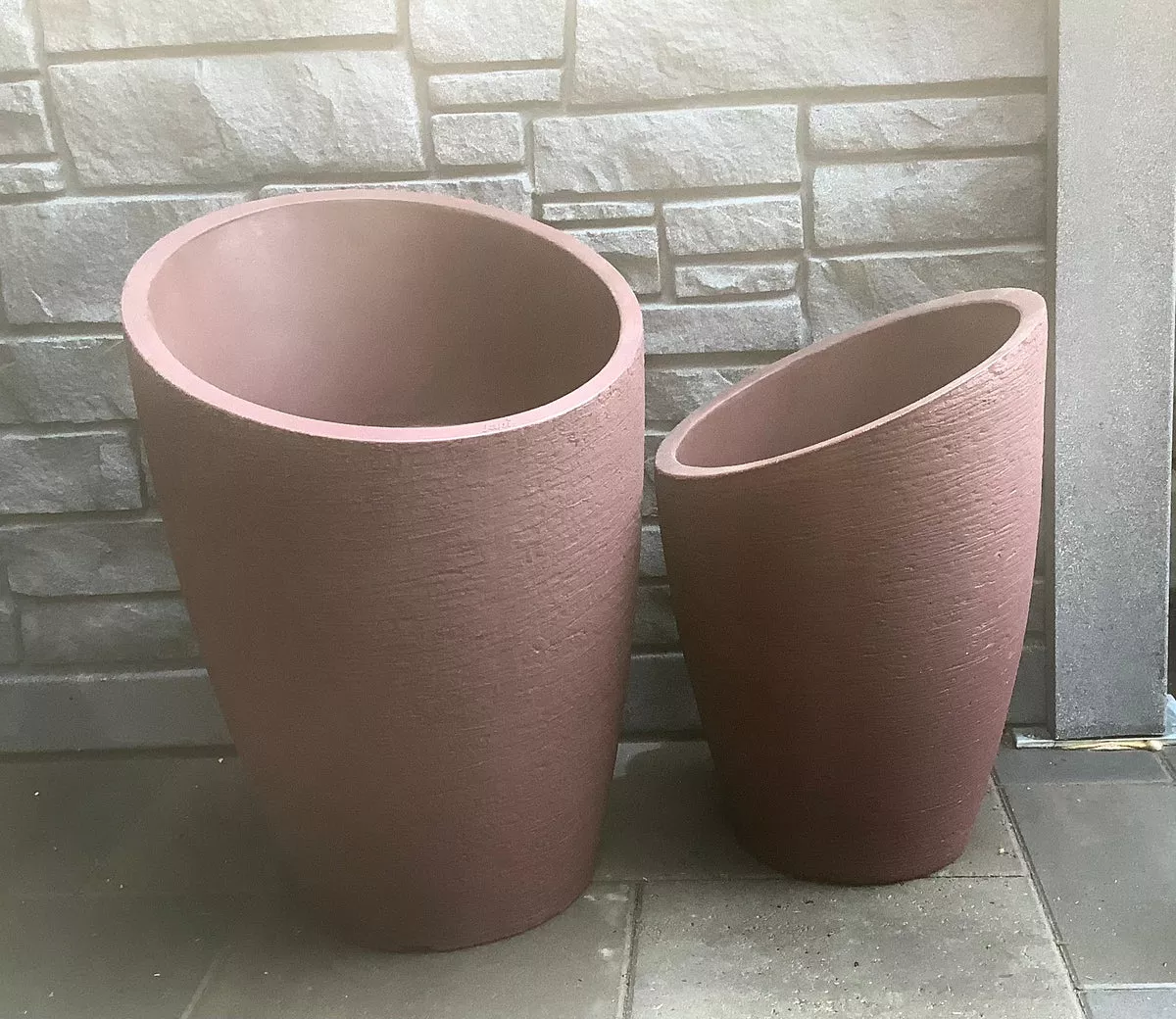 Modern Uno planter - Wine