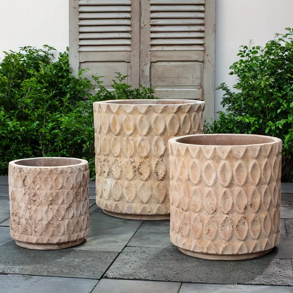Oriel PlanterBy Campania International
