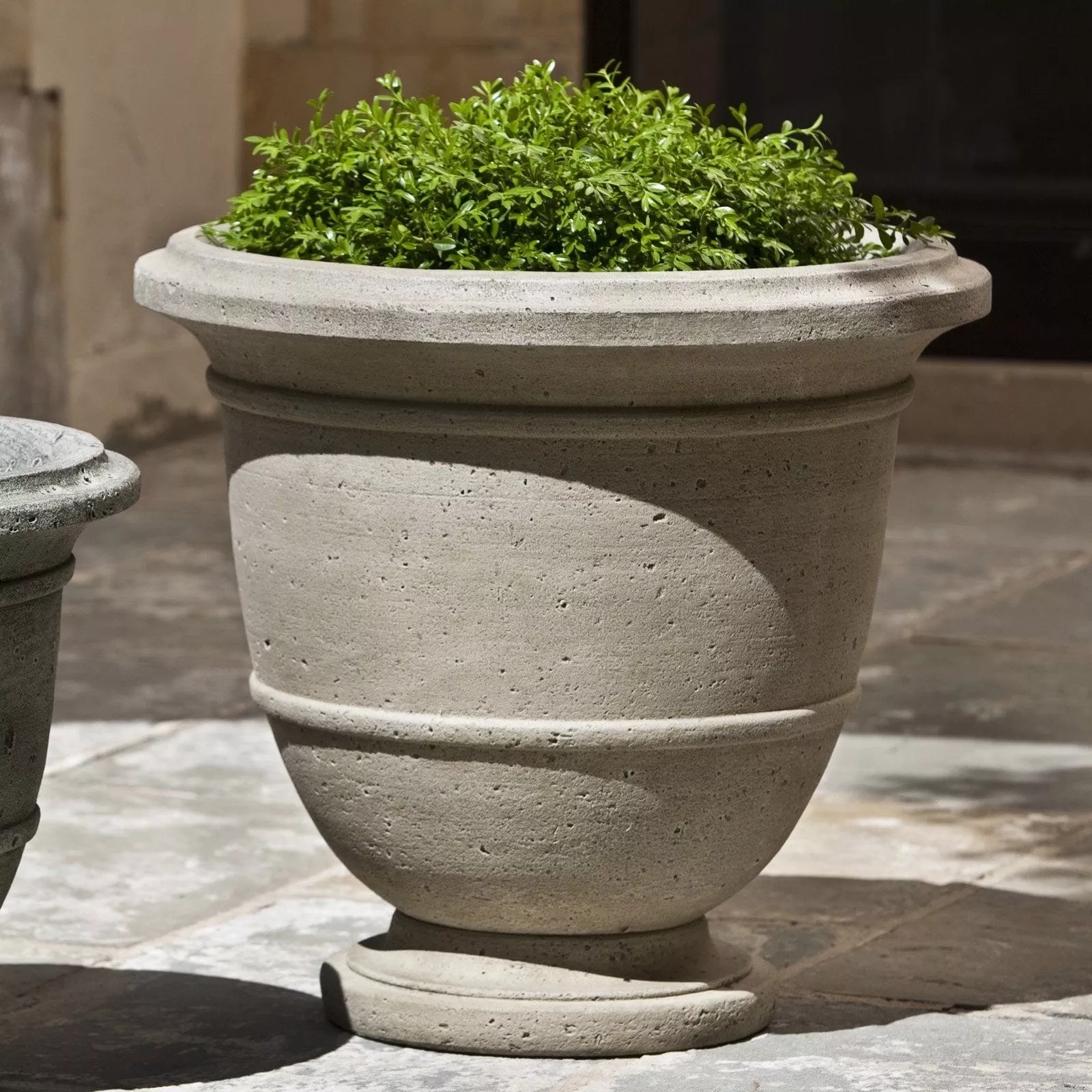 relais-large-urn-garden-planter Relais Large Urn Garden Planter