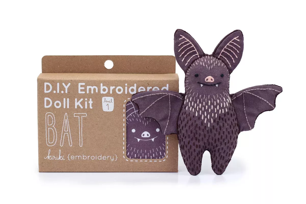 small-plushy-embroidery-kit-made-in-canada-bat-owl-badger-moth-squirrel-otter Small plushy Embroidery Kit - Made in Canada - Bat Owl Badger Moth Squirrel Otter