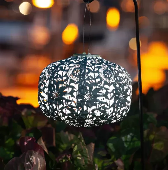 square-sunflower-solar-lantern Square Sunflower Solar Lantern