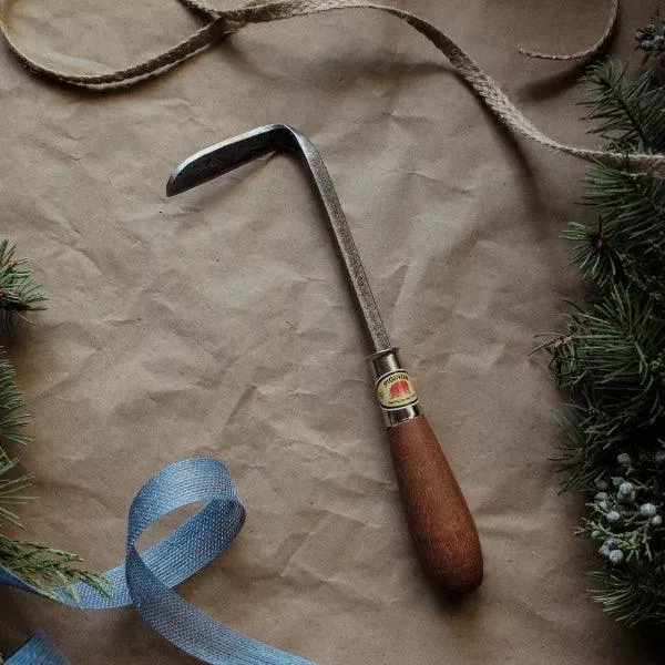 tool-cape-cod-weeder Tool: Cape Cod Weeder