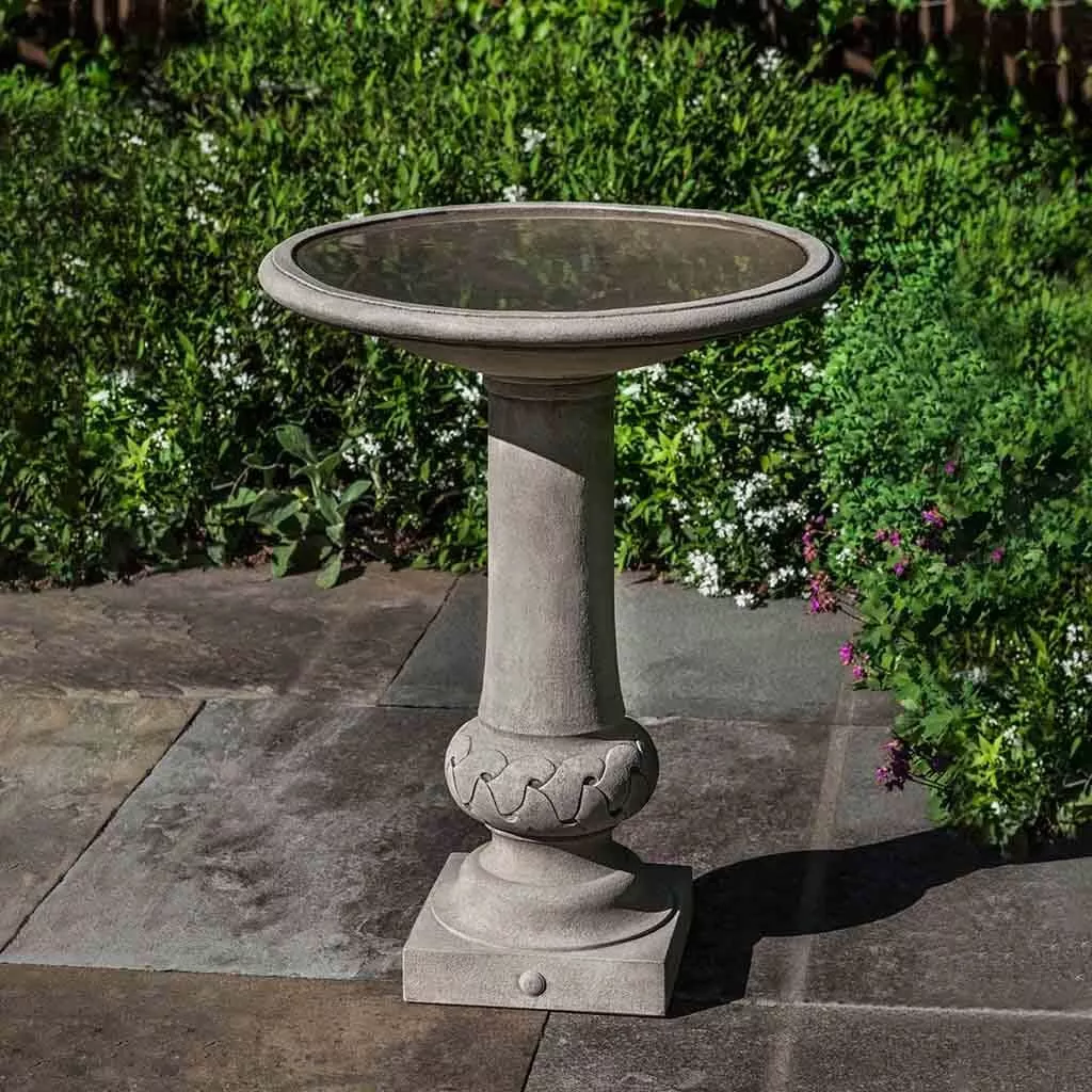 williamsburg-knot-garden-birdbath Williamsburg Knot Garden Birdbath